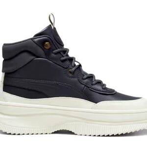 NWT Puma Mayra Sneaker - Women's size 9